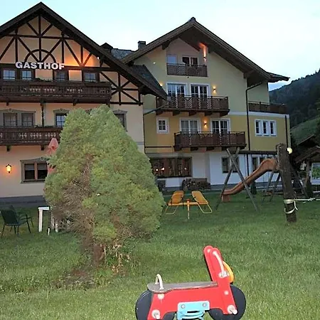 Schweizerhaus Szálloda 3*