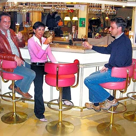 Schweizerhaus 3*