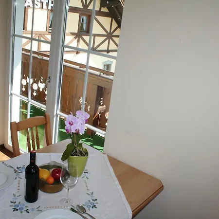 Schweizerhaus Szálloda 3*